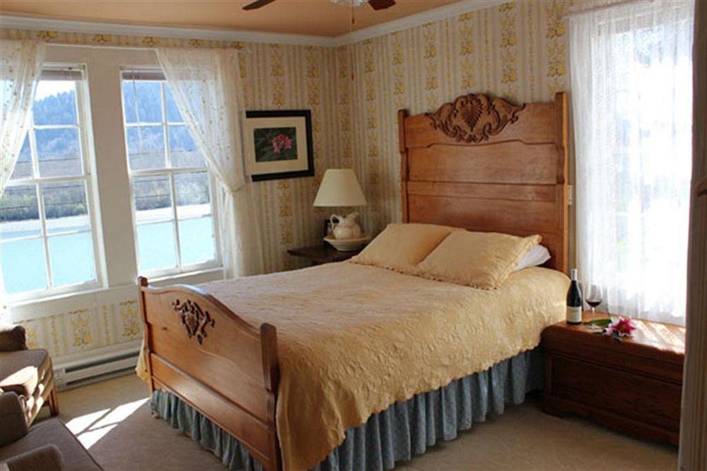 The Historic Requa Inn クラマス エクステリア 写真
